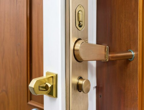 ¿Es posible cambiar la cerradura en una vivienda de alquiler?