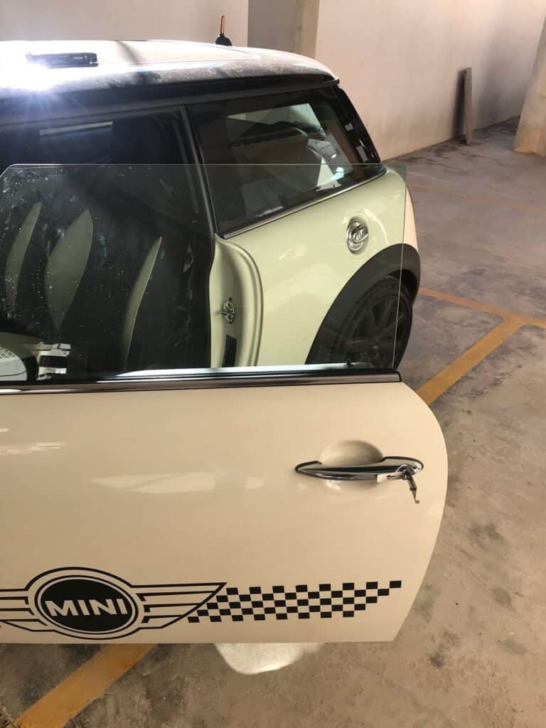 Apertura de vehiculos Ojos-Albos